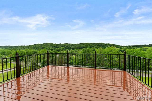 272 Merlot Lane, St Albans, MO 63073