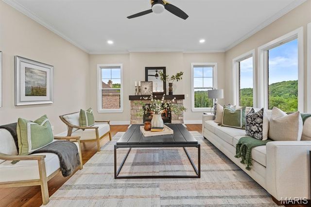 272 Merlot Lane, St Albans, MO 63073