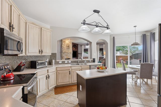 2917 Spotted Owl Drive, Fort Worth, TX 76244