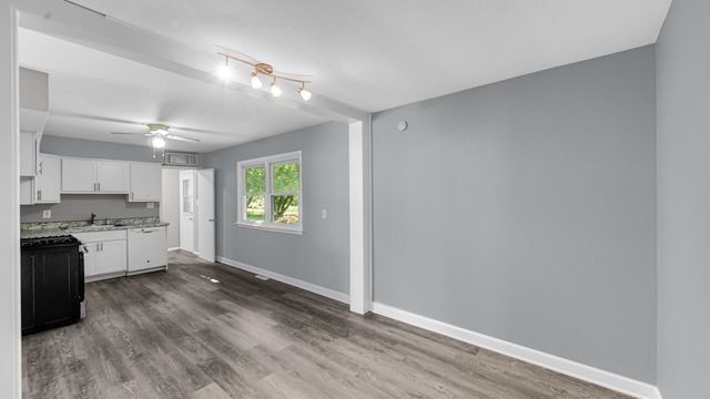 7713 Hendricks Place, Merrillville, IN 46410