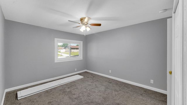 7713 Hendricks Place, Merrillville, IN 46410