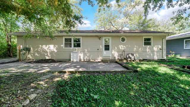 7713 Hendricks Place, Merrillville, IN 46410