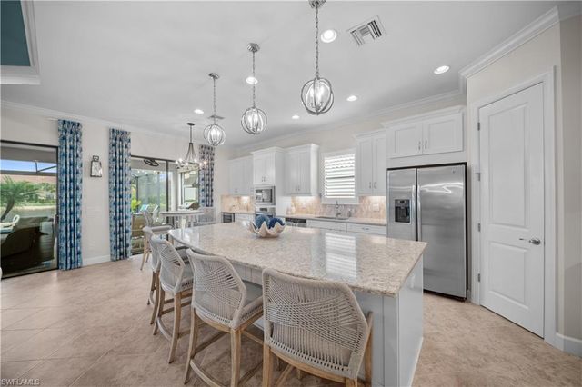 9465 Terresina DR, Naples, FL 34119