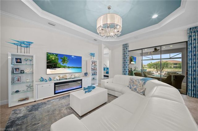 9465 Terresina DR, Naples, FL 34119