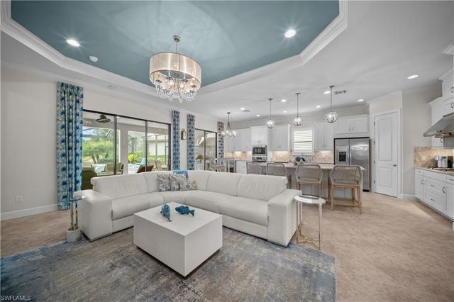 9465 Terresina DR, Naples, FL 34119