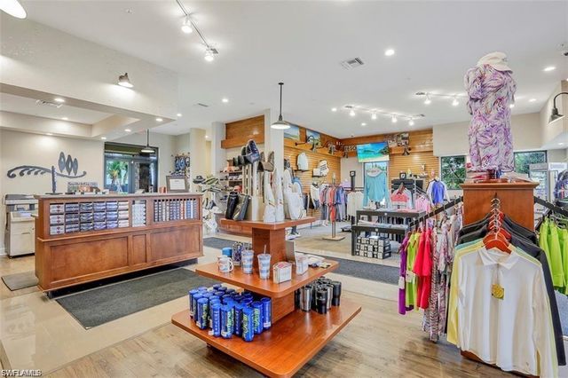 9465 Terresina DR, Naples, FL 34119