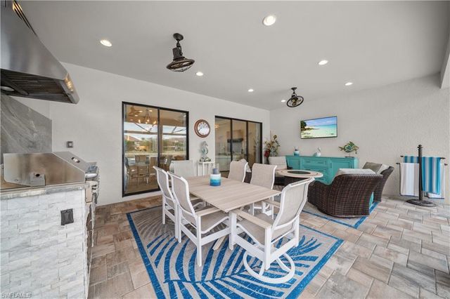 9465 Terresina DR, Naples, FL 34119