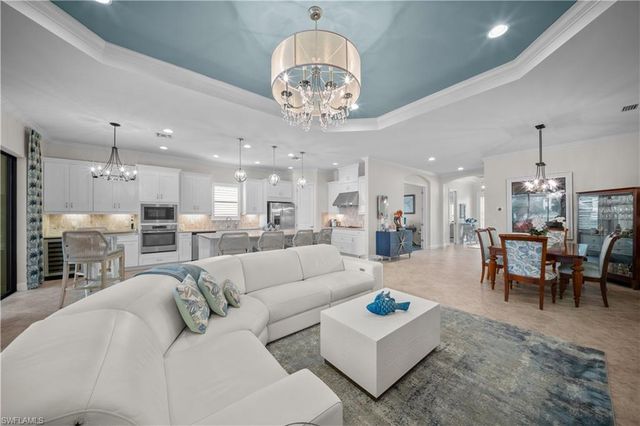 9465 Terresina DR, Naples, FL 34119