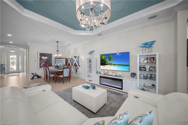 9465 Terresina DR, Naples, FL 34119