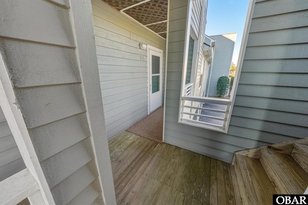 Image 2 of property listing at 315 Pirates Way # 315B, Manteo, NC 27954