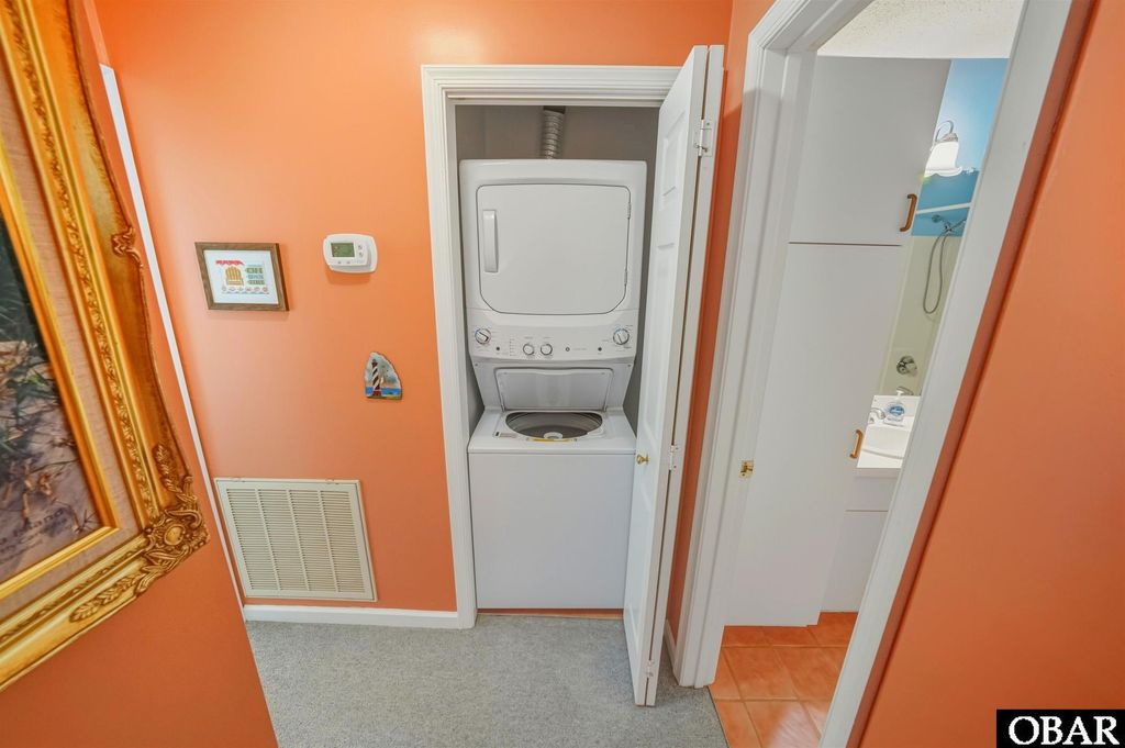 Image 13 of property listing at 315 Pirates Way # 315B, Manteo, NC 27954