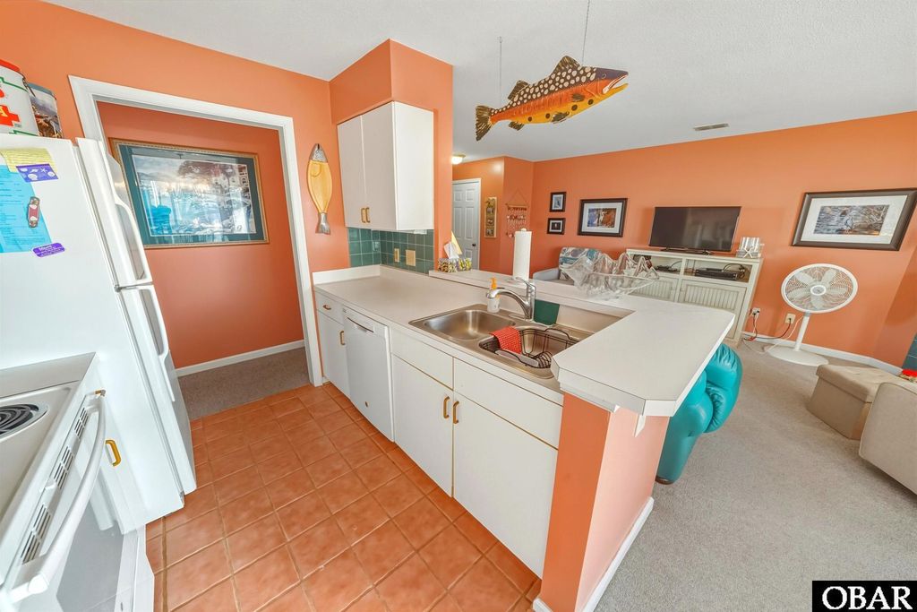 Image 10 of property listing at 315 Pirates Way # 315B, Manteo, NC 27954