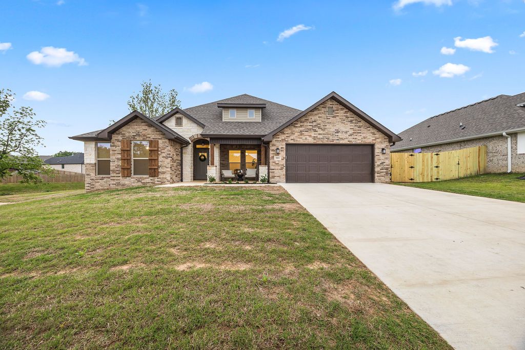 5001 Moose Hollow Terrace, Springdale, AR 72762