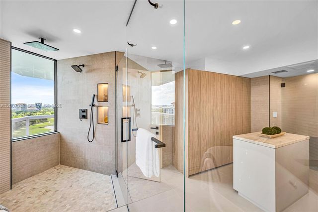 20185 E Country Club Dr 1904, Aventura, FL 33180