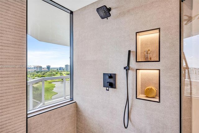 20185 E Country Club Dr 1904, Aventura, FL 33180
