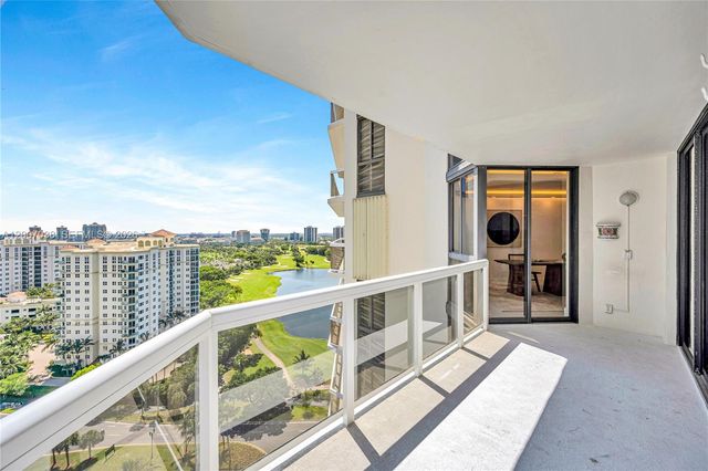 20185 E Country Club Dr 1904, Aventura, FL 33180