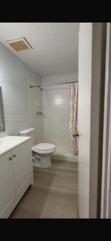 17901 NW 68 Avenue T205, Hialeah, FL 33015