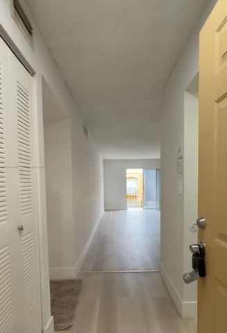 17901 NW 68 Avenue T205, Hialeah, FL 33015