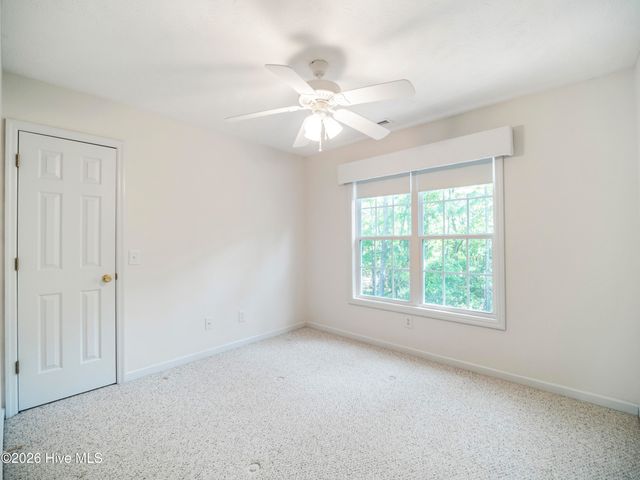 1643 Chadwick Shores Drive, Sneads Ferry, NC 28460