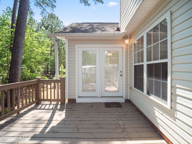 1643 Chadwick Shores Drive, Sneads Ferry, NC 28460