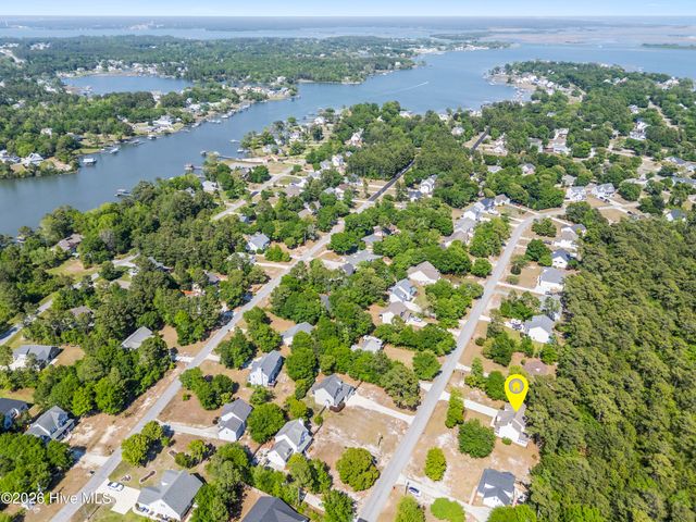 1643 Chadwick Shores Drive, Sneads Ferry, NC 28460