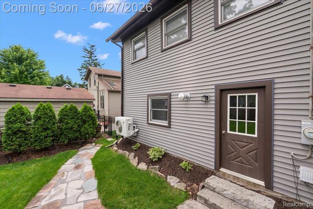 415 Yerkes Street, Northville, MI 48167