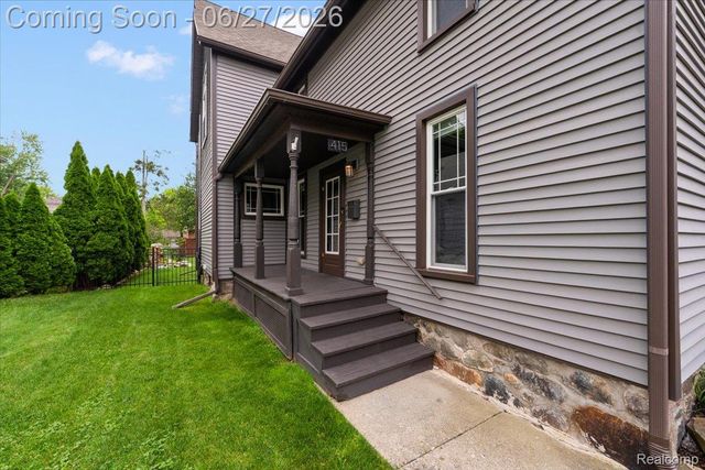 415 Yerkes Street, Northville, MI 48167