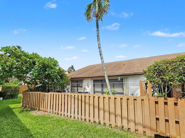 1160 Parkside Green Drive F, Greenacres, FL 33415