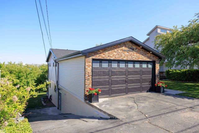 2970 Military Street, Port Huron, MI 48060