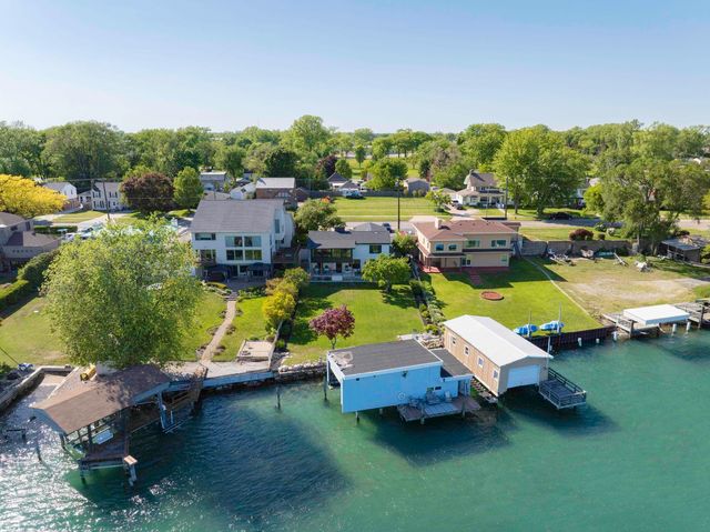 2970 Military Street, Port Huron, MI 48060