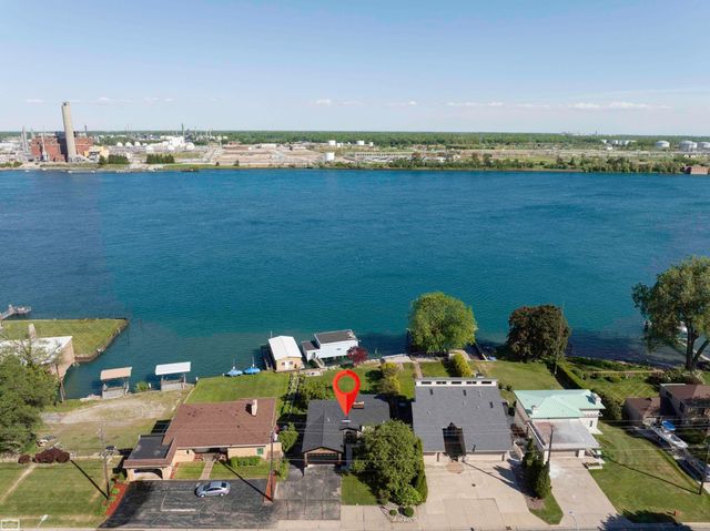2970 Military Street, Port Huron, MI 48060