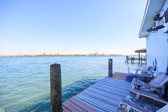 2970 Military Street, Port Huron, MI 48060
