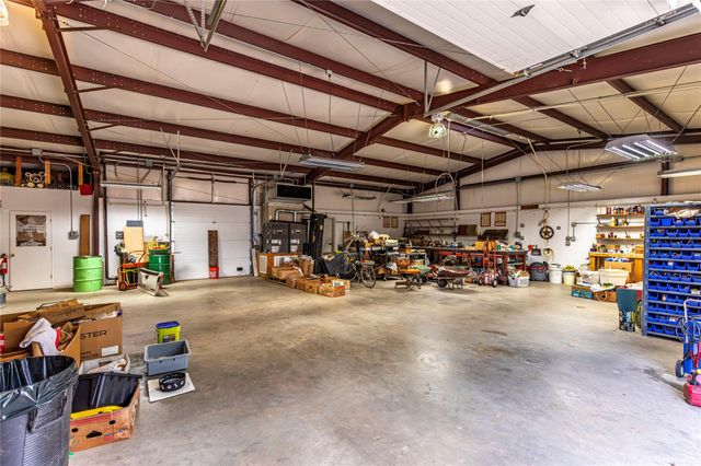 7278 Highway 36 N, Bellville, TX 77418