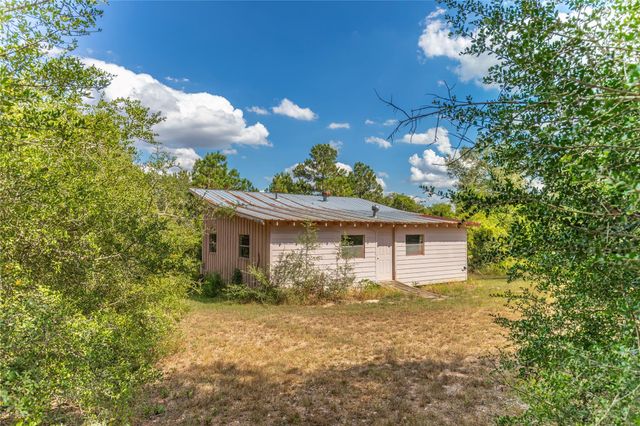 7278 Highway 36 N, Bellville, TX 77418