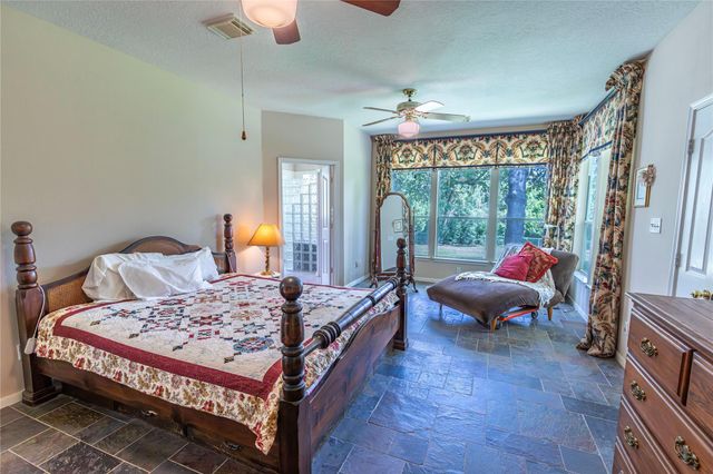 7278 Highway 36 N, Bellville, TX 77418