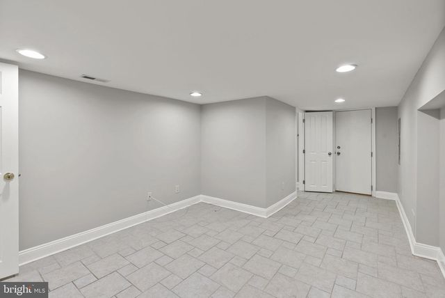 3215 FLEET ST, Baltimore, MD 21224