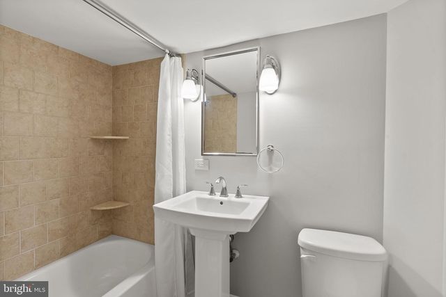 3215 FLEET ST, Baltimore, MD 21224