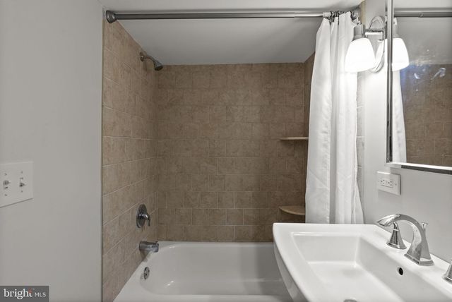 3215 FLEET ST, Baltimore, MD 21224