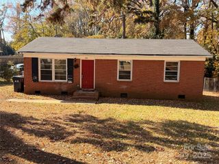 828 Tennyson Drive, Charlotte, NC 28208
