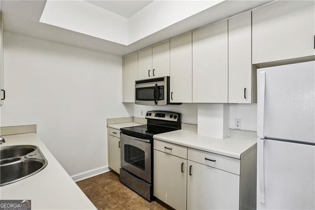 2161 Peachtree Road NE 205, Atlanta, GA 30309