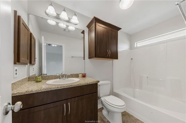 2031 Positano Loop, Bryan, TX 77808