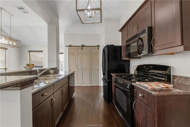 2031 Positano Loop, Bryan, TX 77808