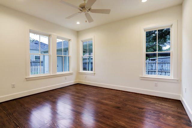 138 Lakeview Drive, Sugar Land, TX 77498