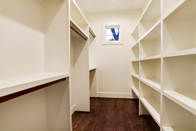 138 Lakeview Drive, Sugar Land, TX 77498