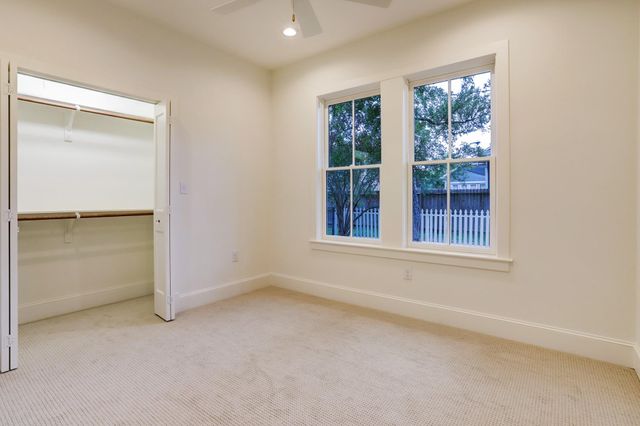 138 Lakeview Drive, Sugar Land, TX 77498