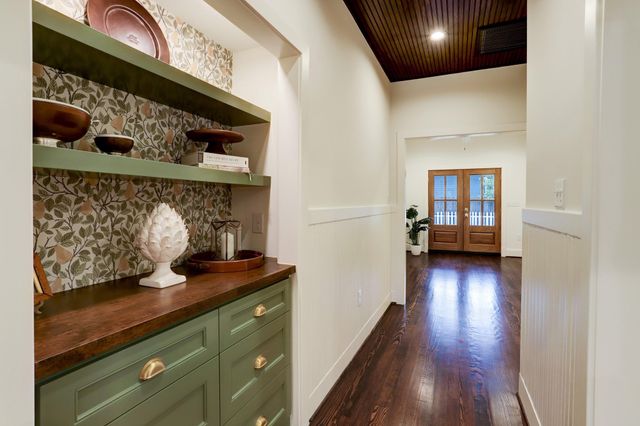138 Lakeview Drive, Sugar Land, TX 77498