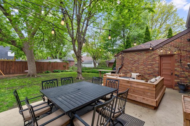 2720 44th Street, Des Moines, IA 50310
