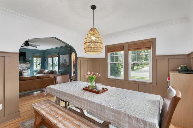 2720 44th Street, Des Moines, IA 50310