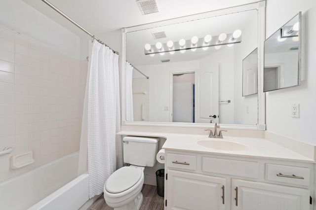 58 Admirals Court, Palm Beach Gardens, FL 33418