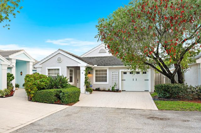58 Admirals Court, Palm Beach Gardens, FL 33418